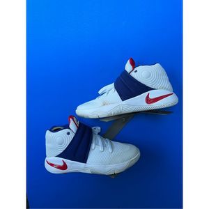 Nike Boys Kyrie 2 826673-164 White Basketball Shoes Sneakers Size 5.5Y